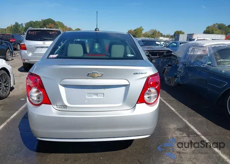 2016 Chevrolet Sonic Ls Auto z USA, uszkodzony, nr VIN 1G1JA5SH3G4164341